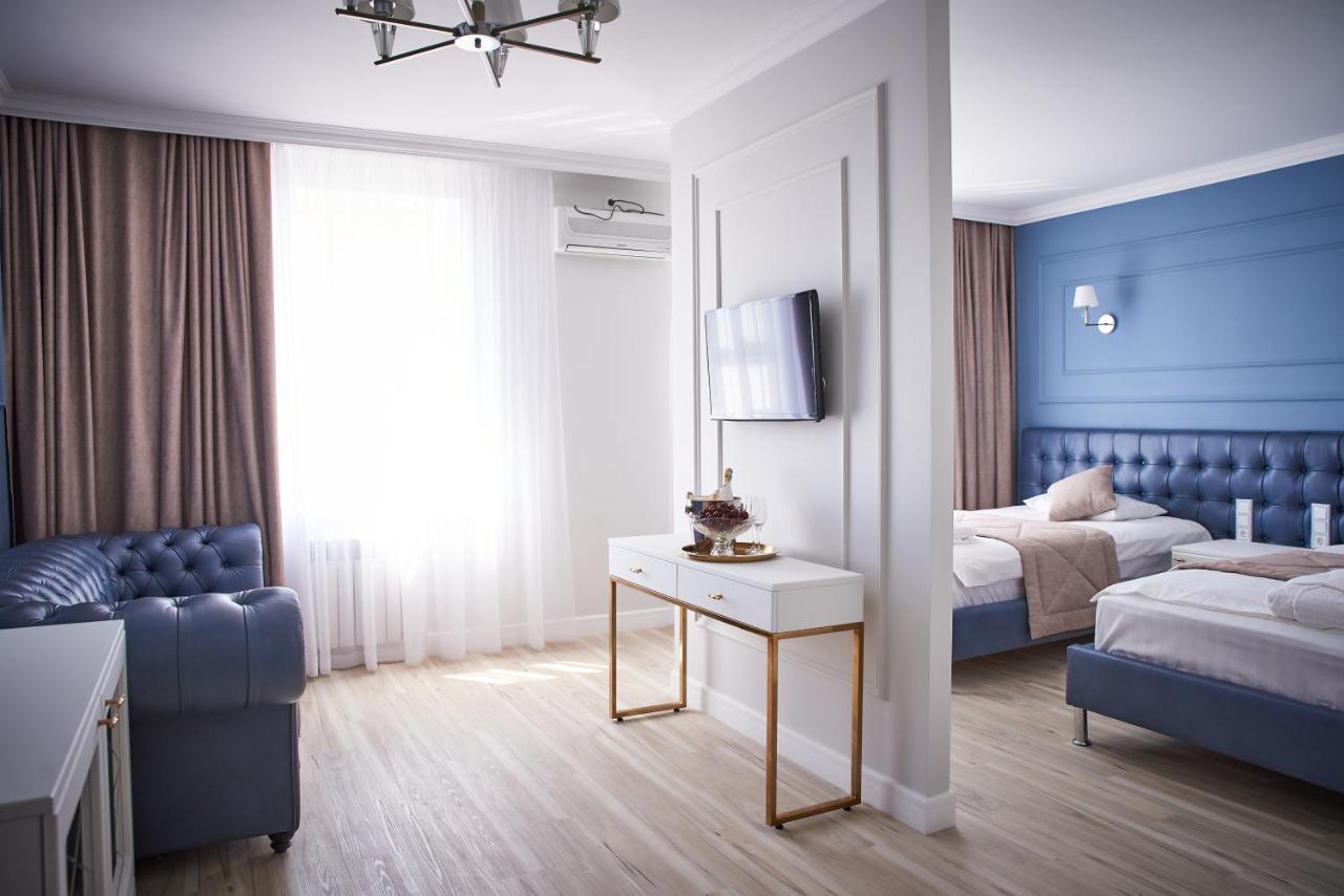 Rakhat Hotel Uralsk Eksteriør bilde